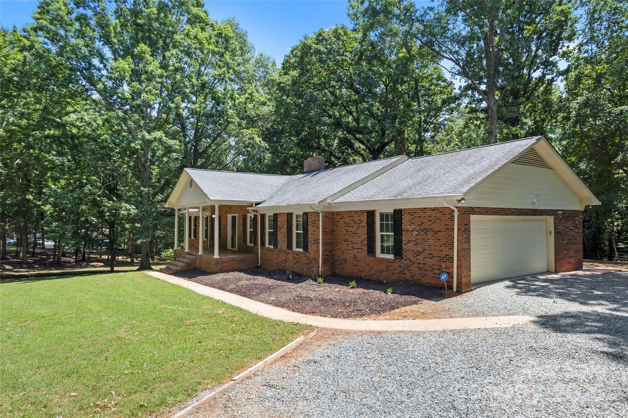 3943 Peggy Lane