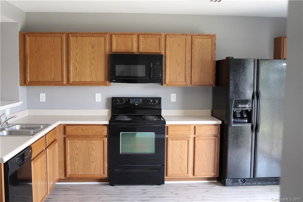 Hamilton Lakes - Residential