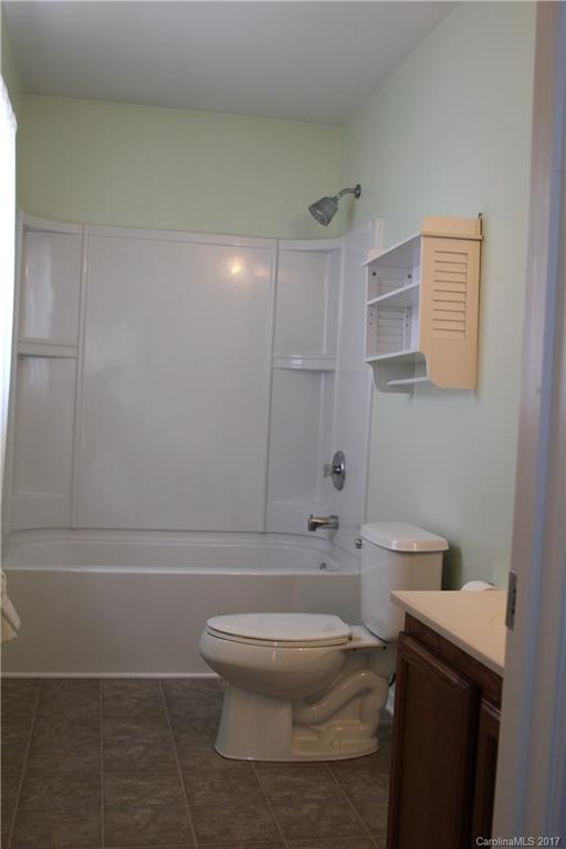 Hamilton Lakes - Residential