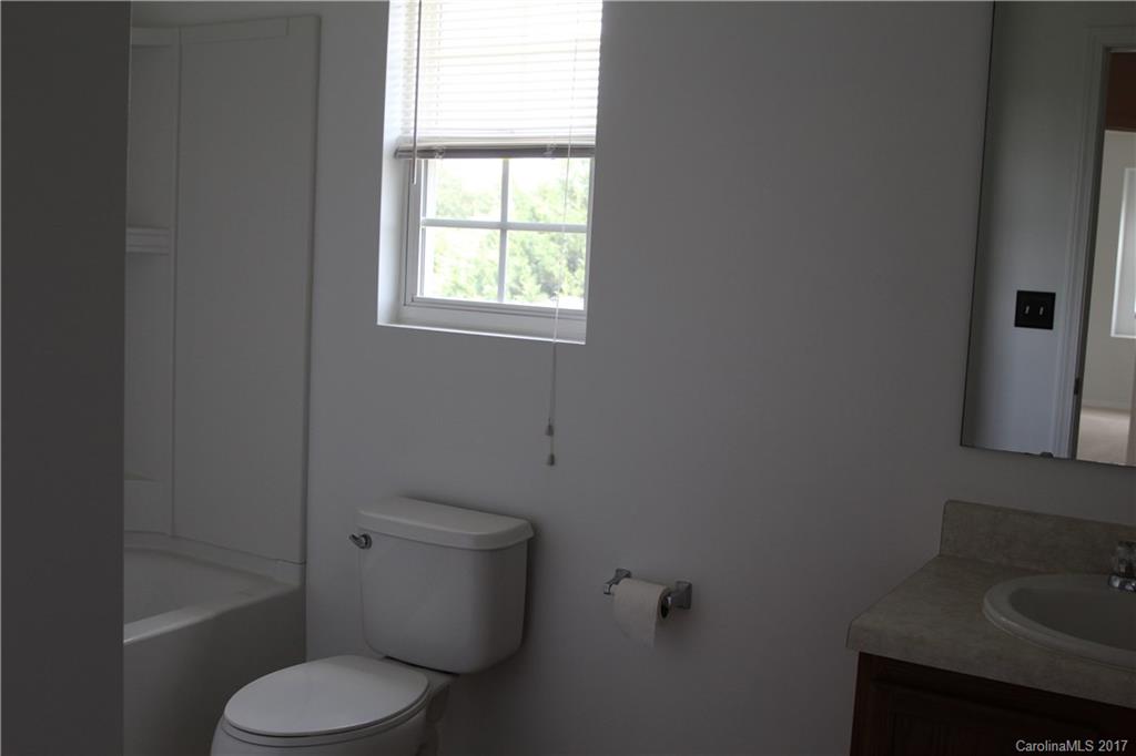 Hamilton Lakes - Residential