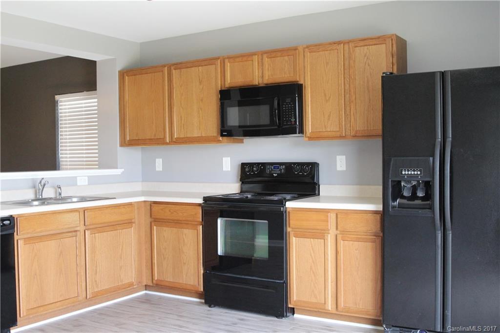 Hamilton Lakes - Residential