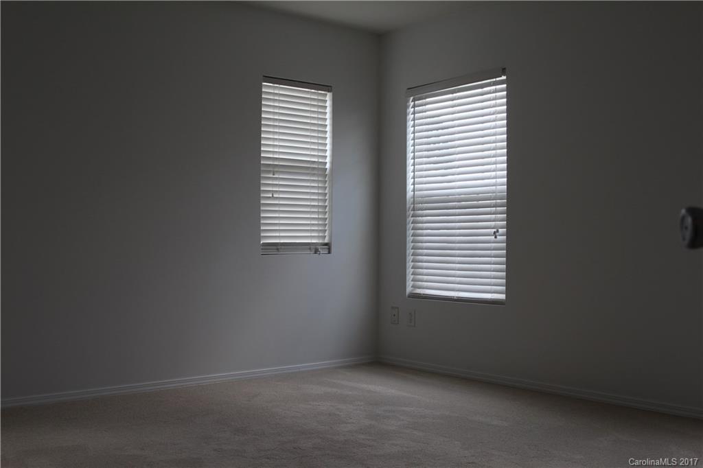 Hamilton Lakes - Residential