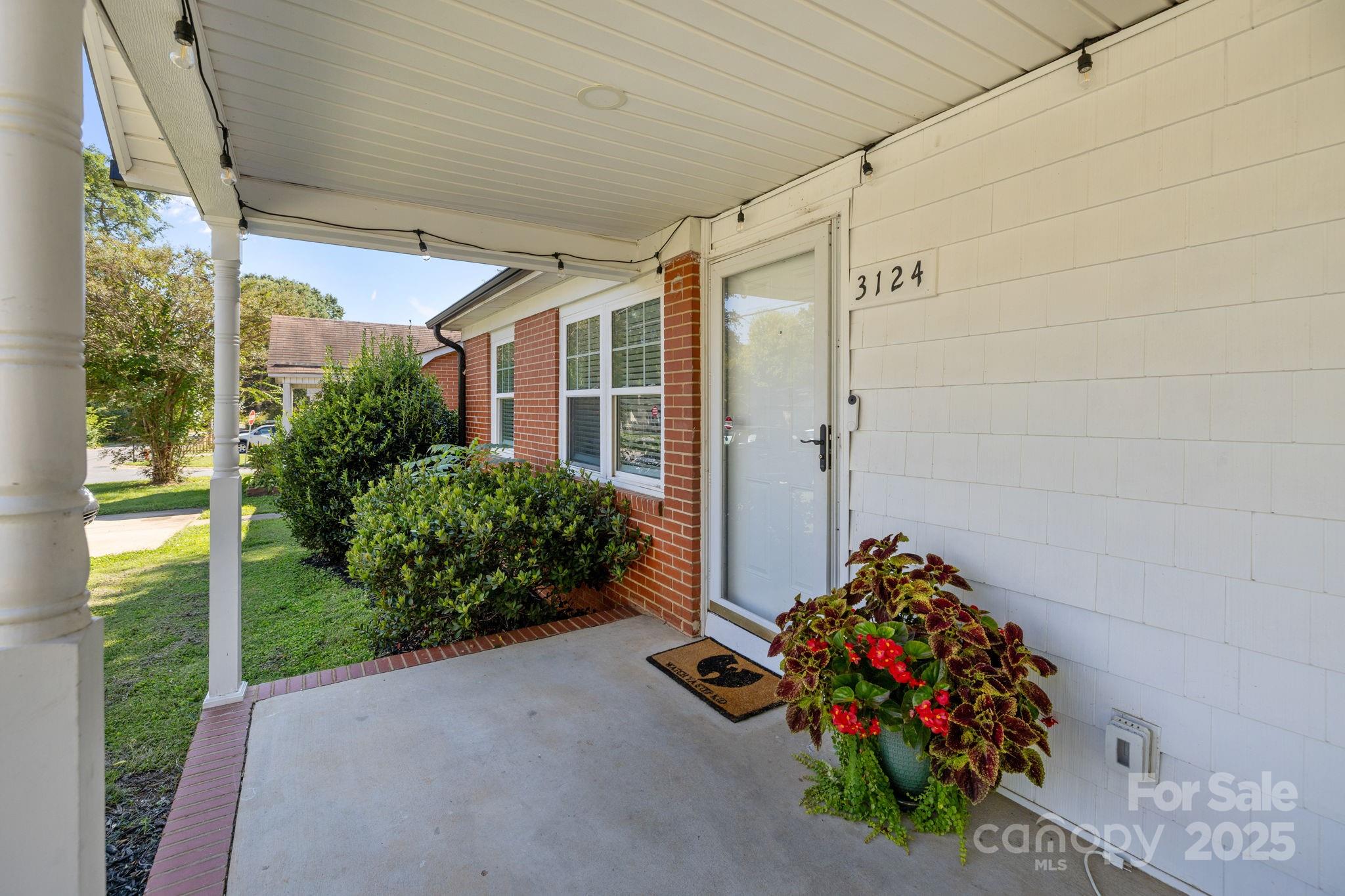 3124 Reid Avenue