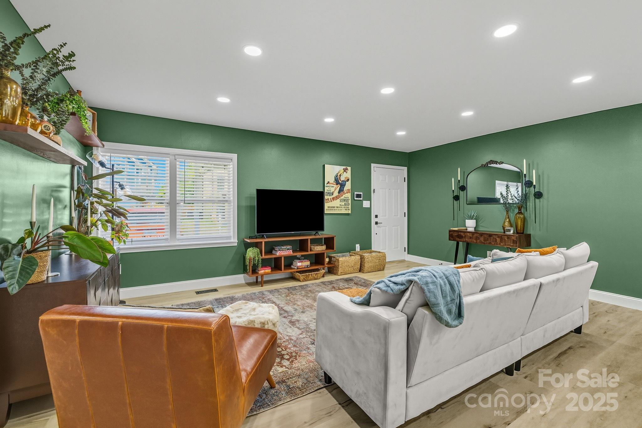 3124 Reid Avenue