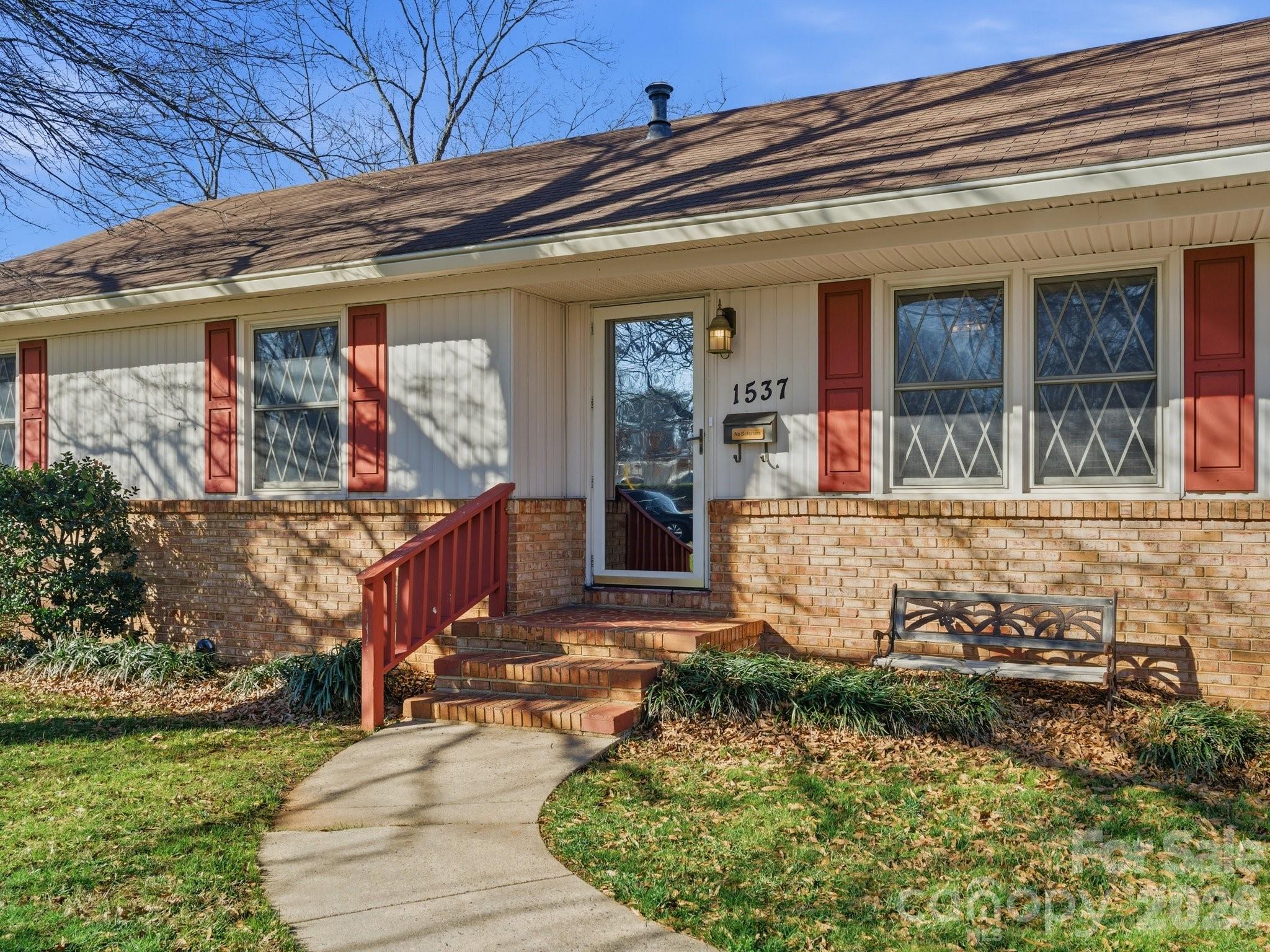 1537 Brookdale Avenue