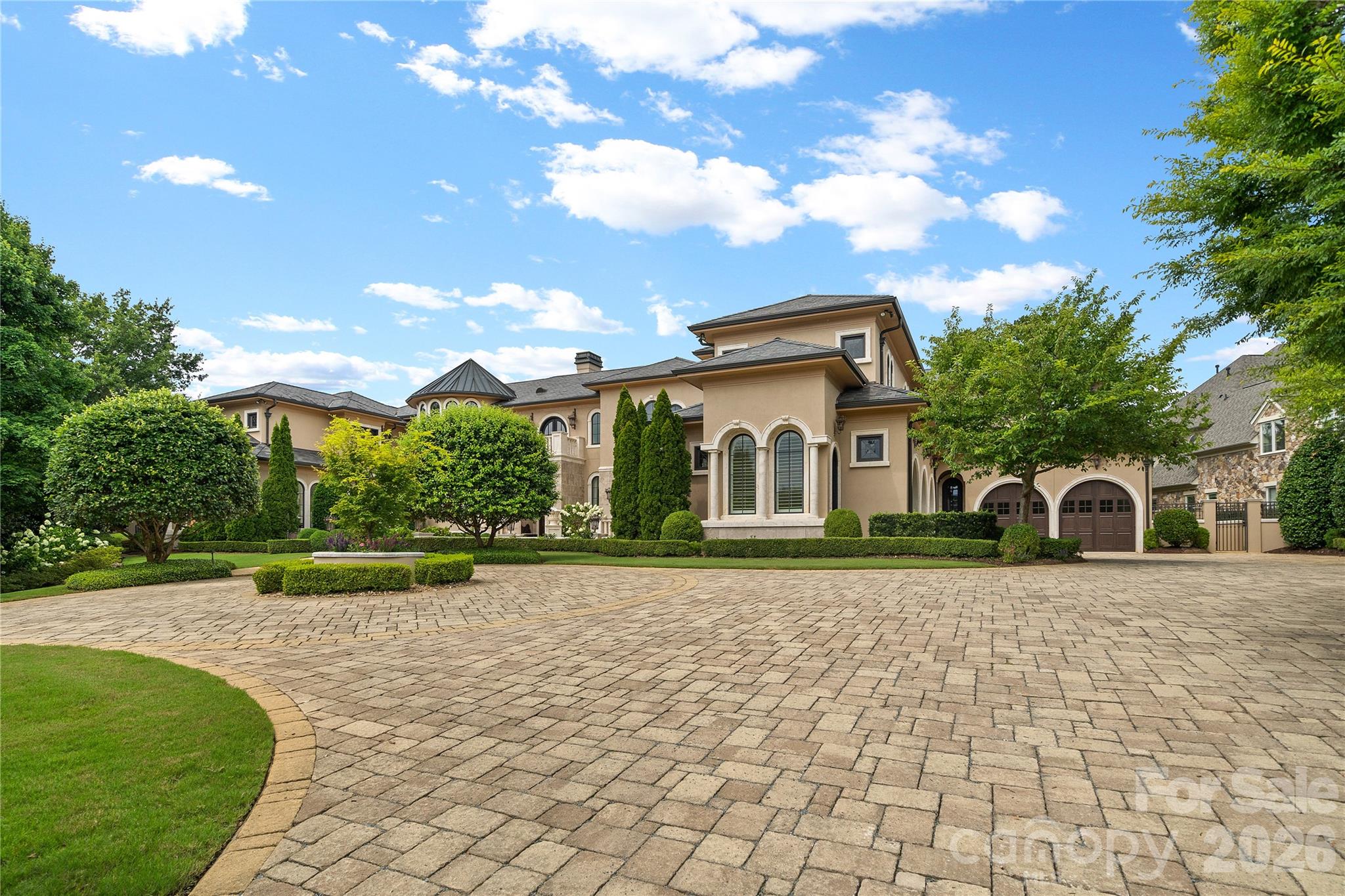 The Peninsula - Residential