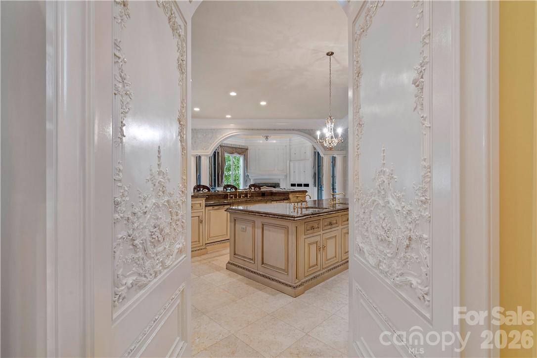 The Peninsula - Residential