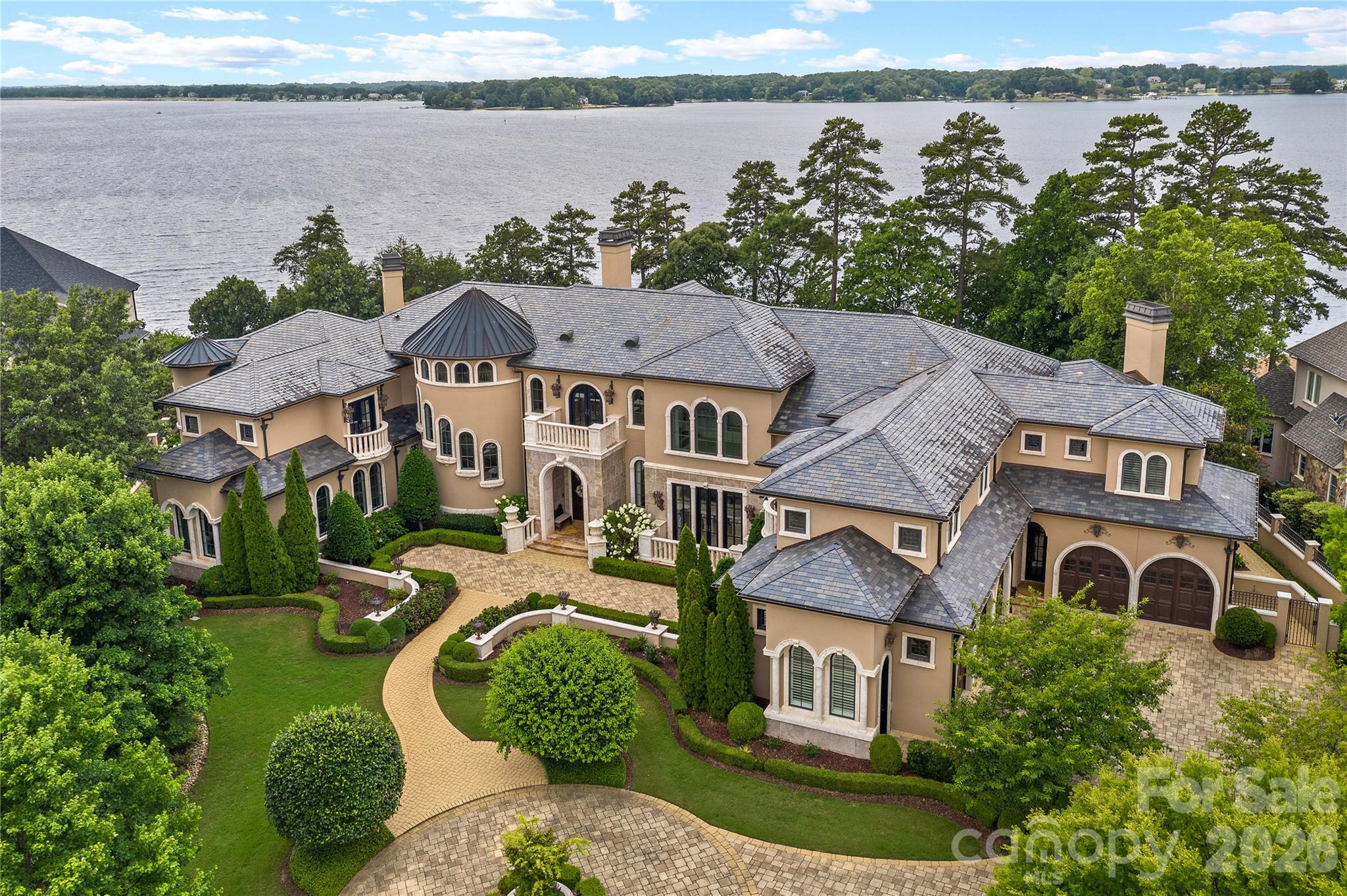 The Peninsula - Residential