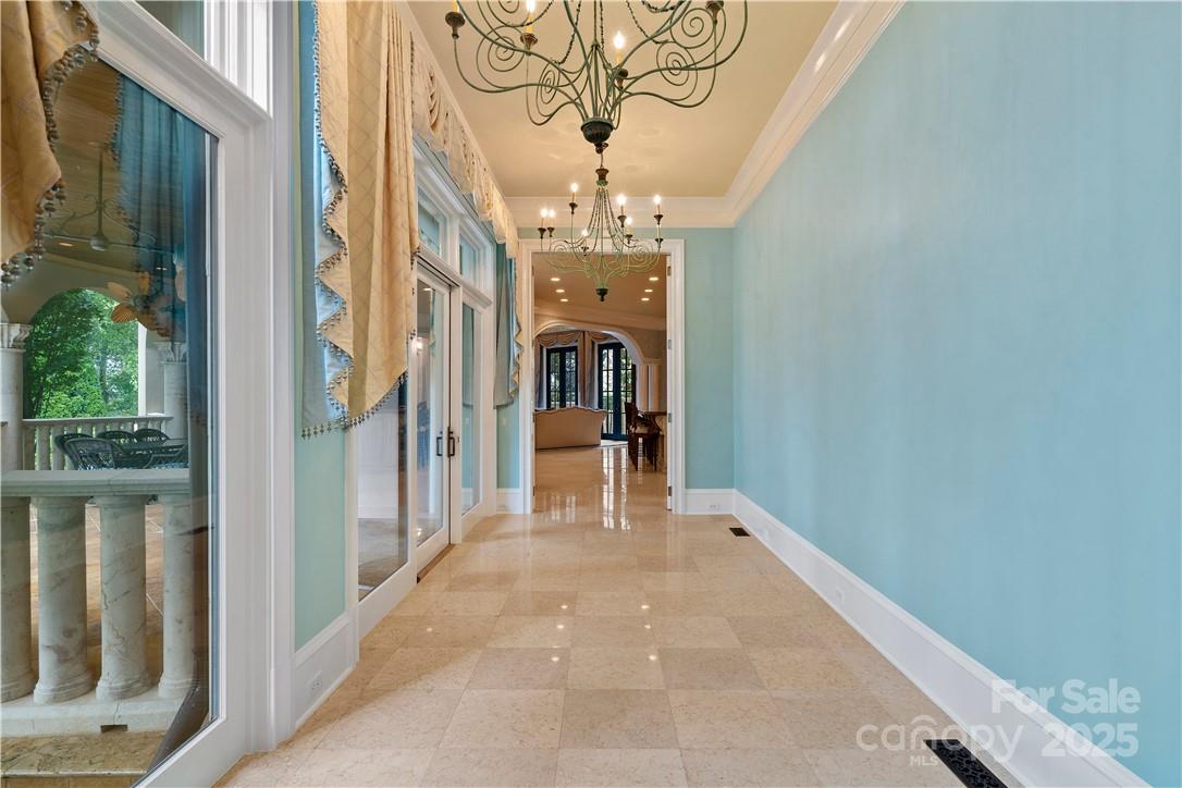 The Peninsula - Residential