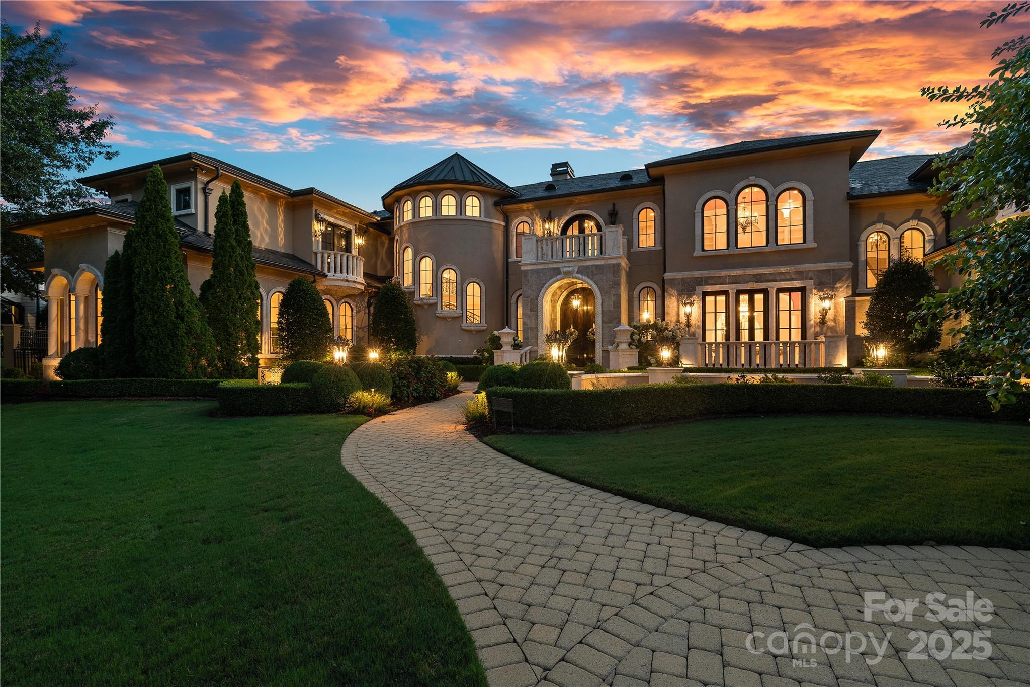 The Peninsula - Residential