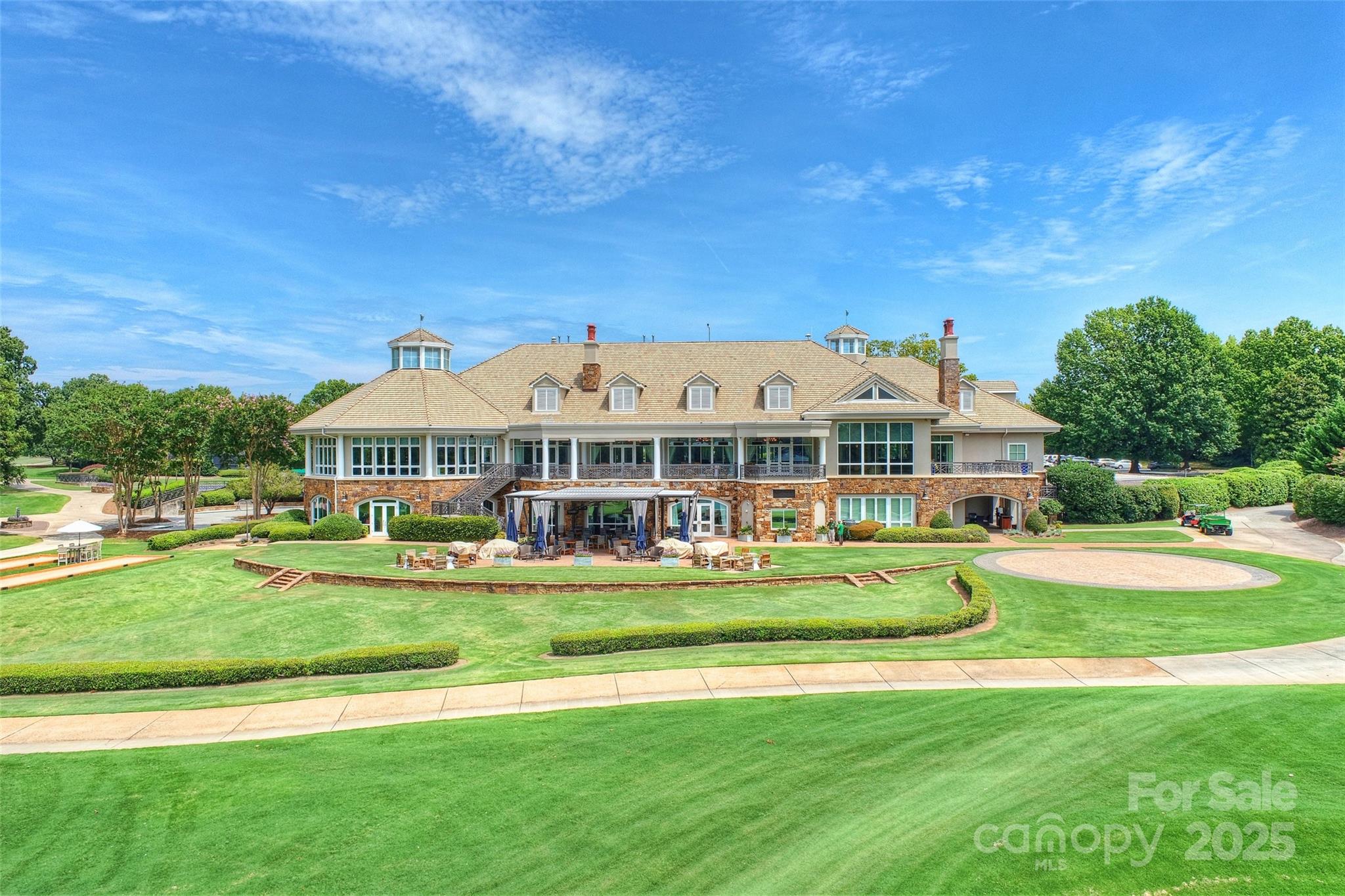 The Peninsula - Residential