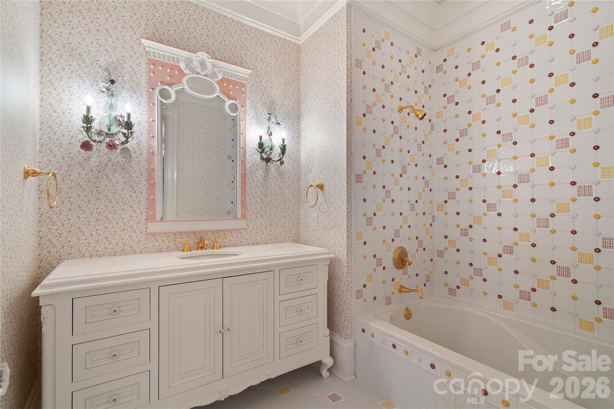 The Peninsula - Residential