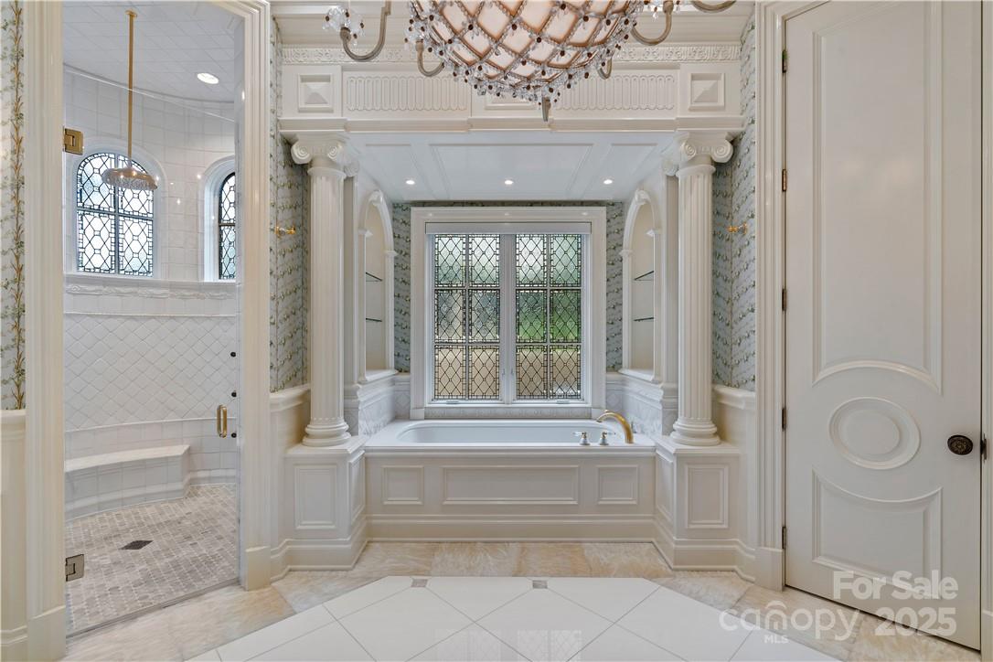 The Peninsula - Residential