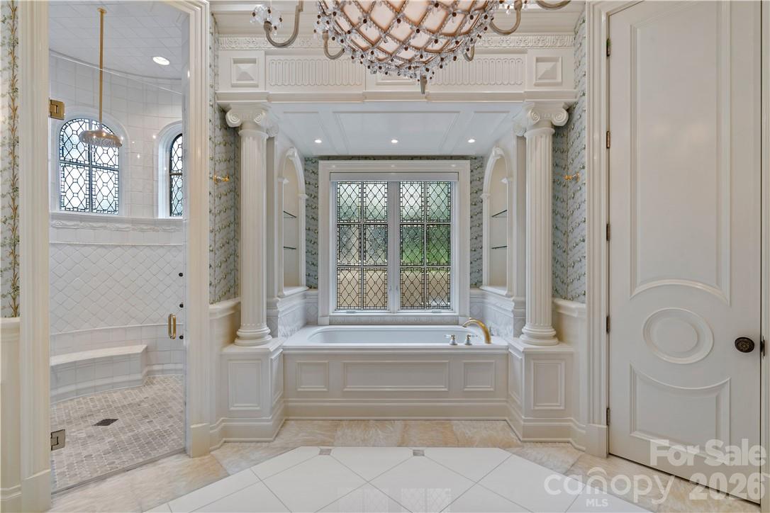 The Peninsula - Residential