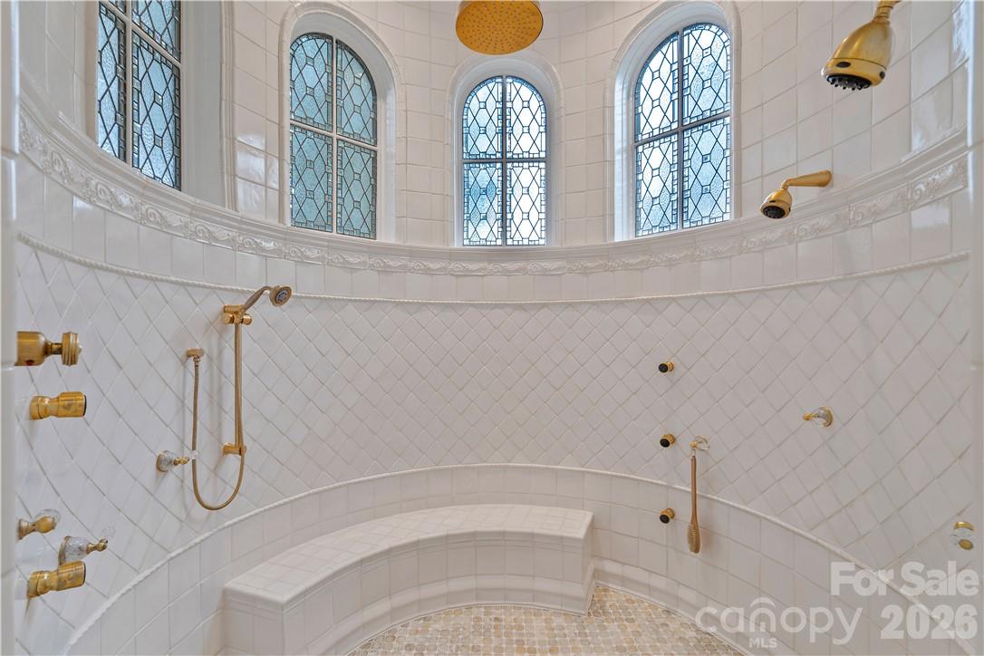 The Peninsula - Residential