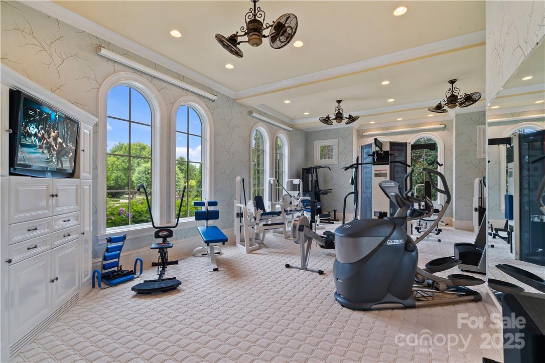 The Peninsula - Residential