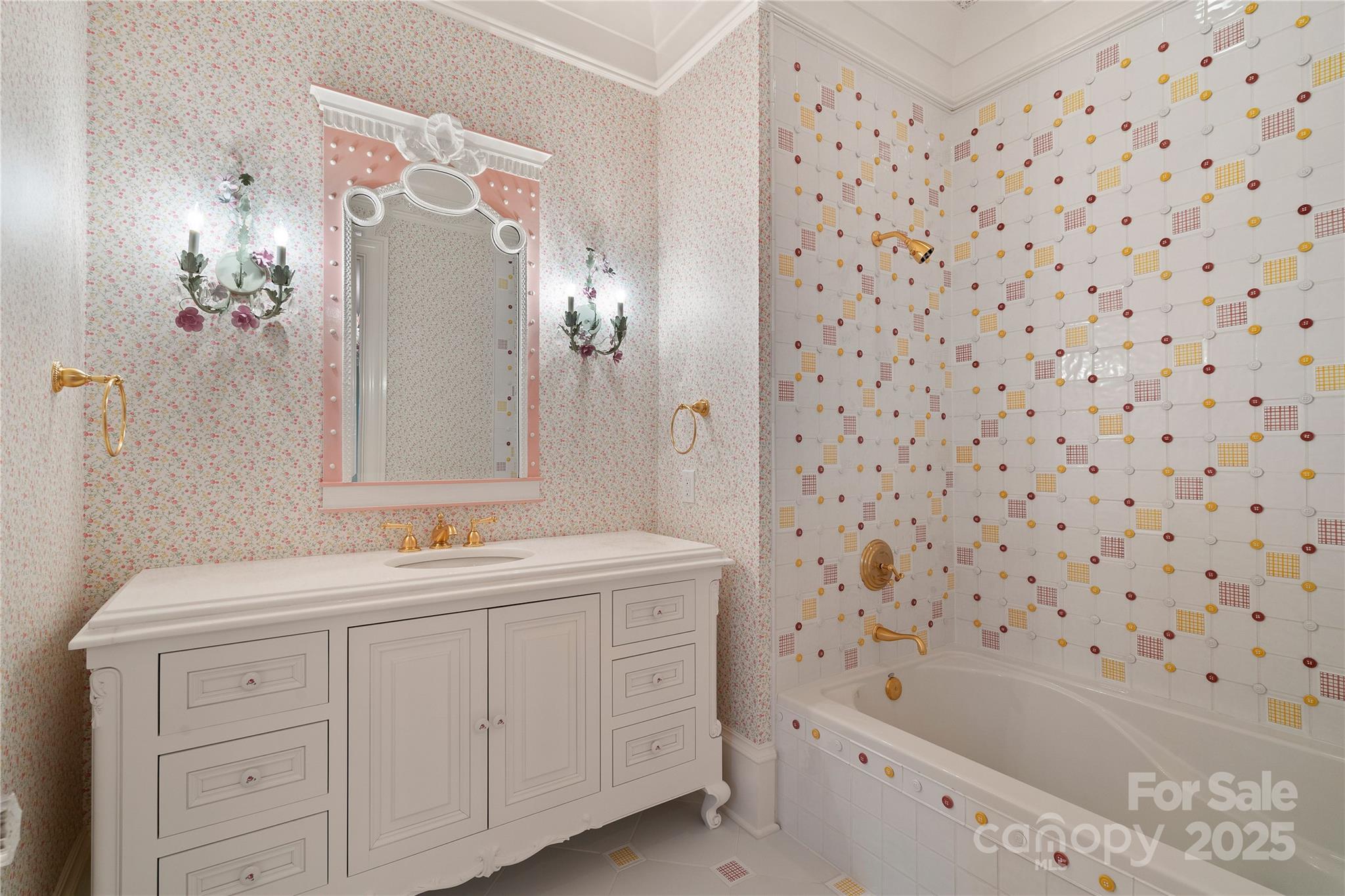 The Peninsula - Residential