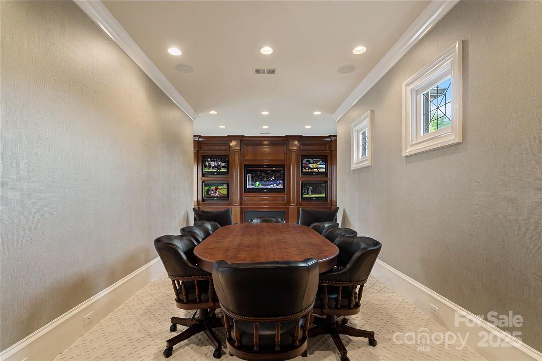 The Peninsula - Residential