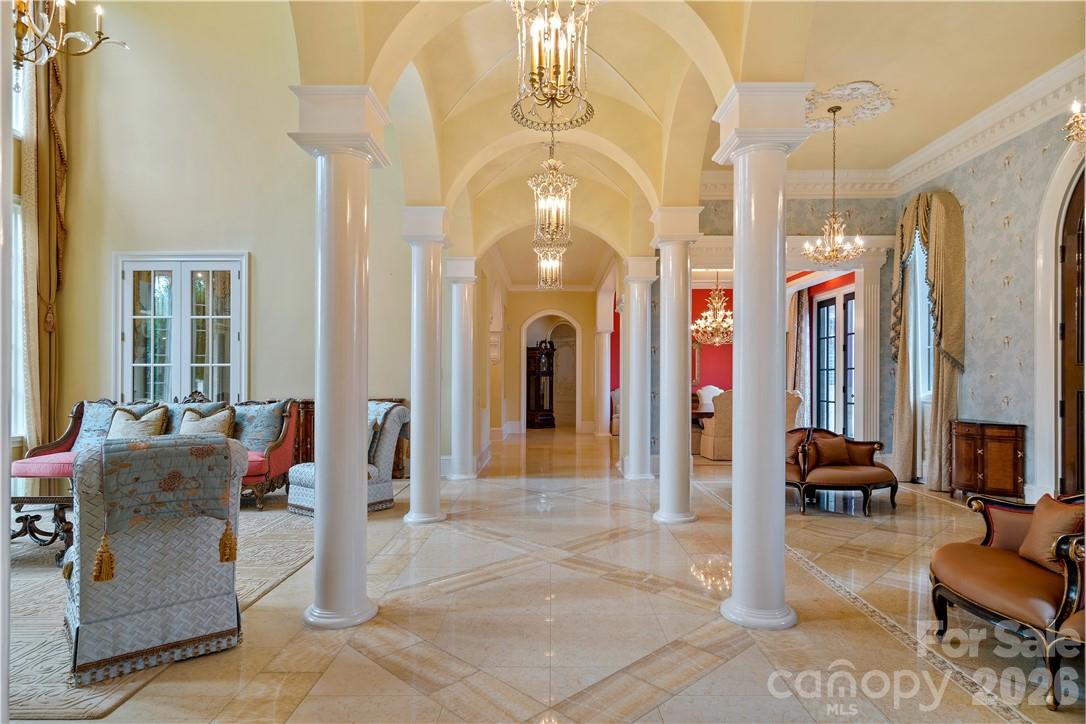 The Peninsula - Residential