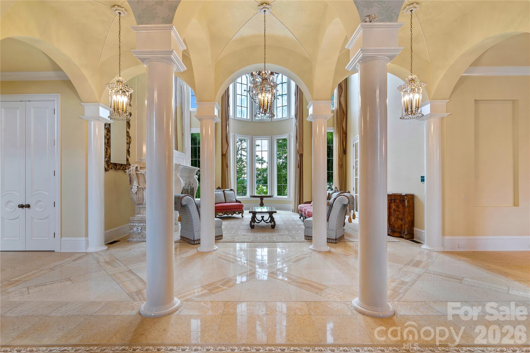 The Peninsula - Residential