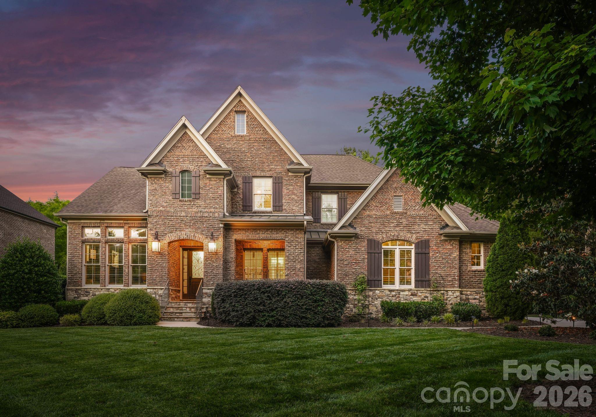 221 Glenmoor Drive