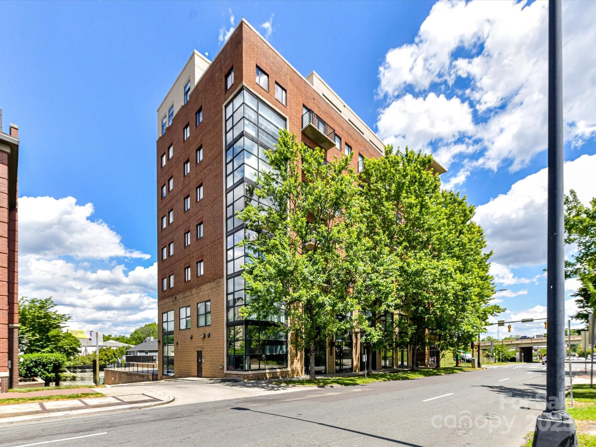 715 N Church Street 213