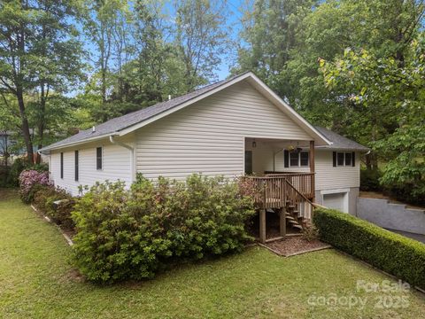 16 Lake Forest Lane Hendersonville NC 28739
