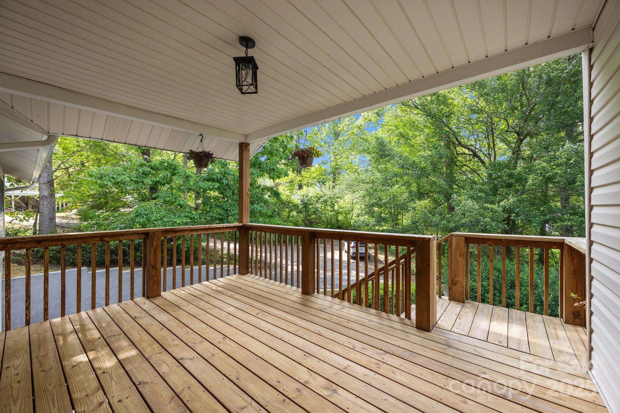 16 Lake Forest Lane