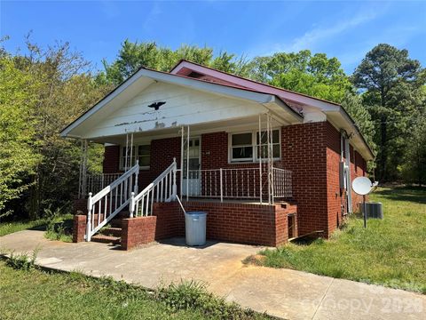 Photo of 101 Ledbetter Road, Polkton, NC 28135 (MLS # 4371385)