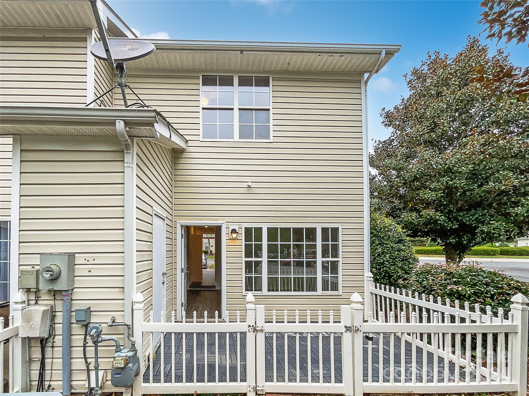 Savannah Townhomes - Residential