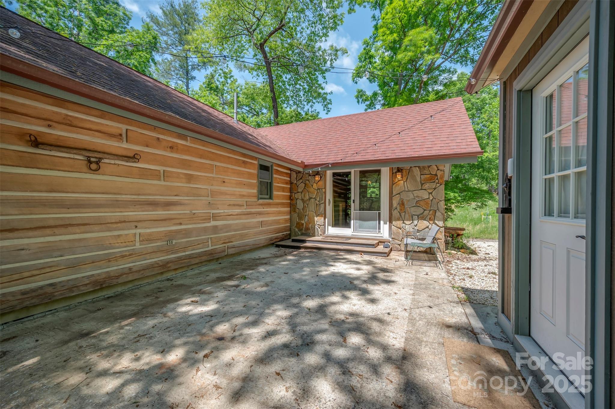 84 Bishop Lane