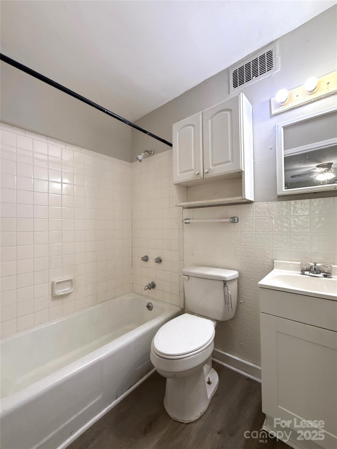 Elizabeth - Residential Lease