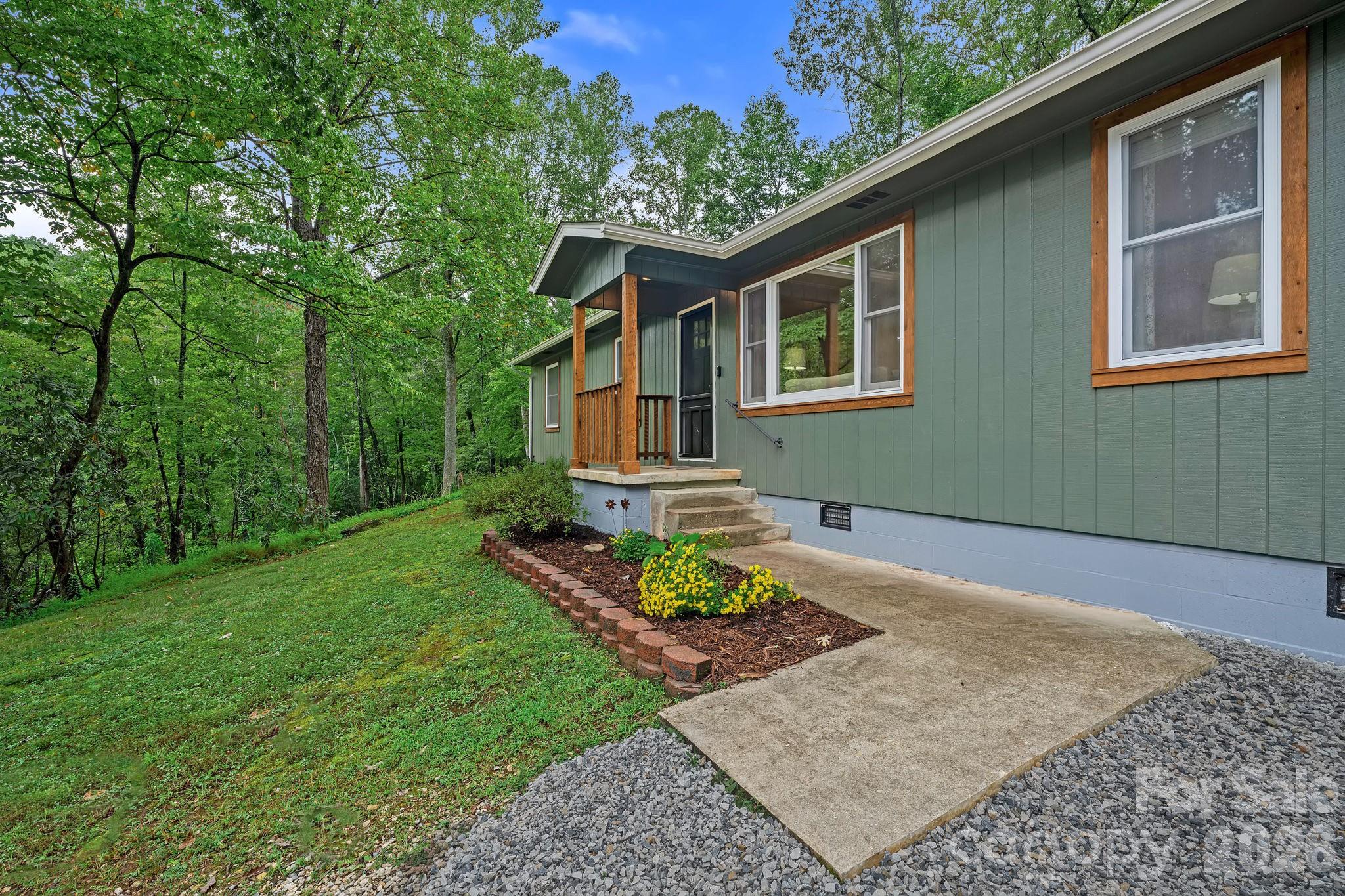 3048 Pine Cove Road