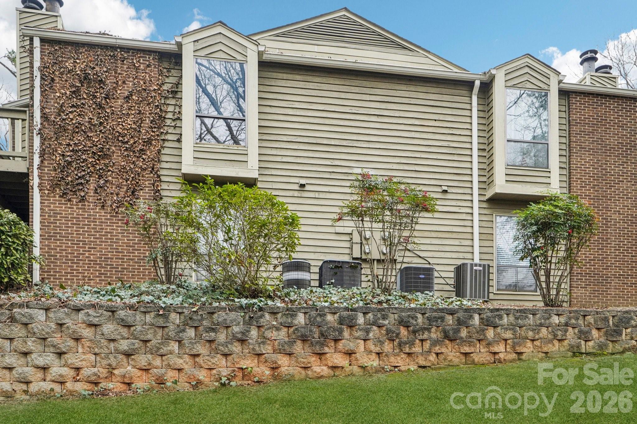 Sharon Place - Residential