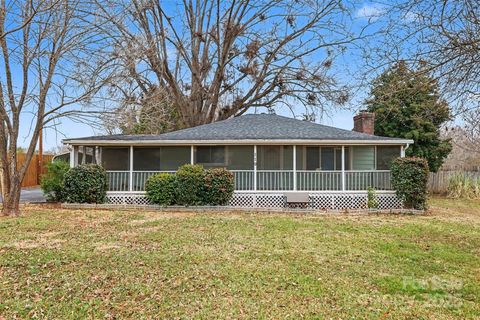 Photo of 119 Moore Drive, Gastonia, NC 28056 (MLS # 4332115)