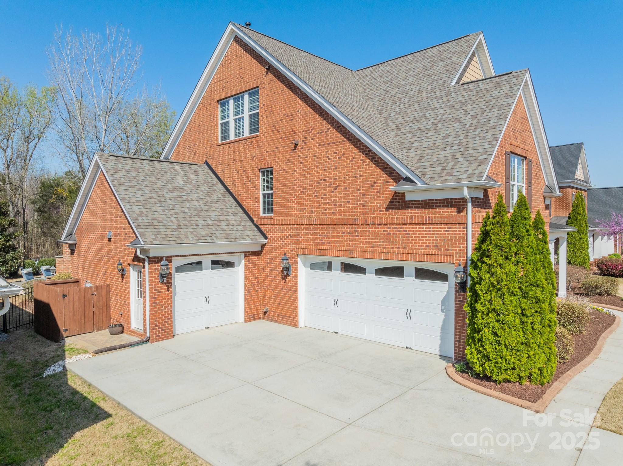 2616 Creek Manor Drive