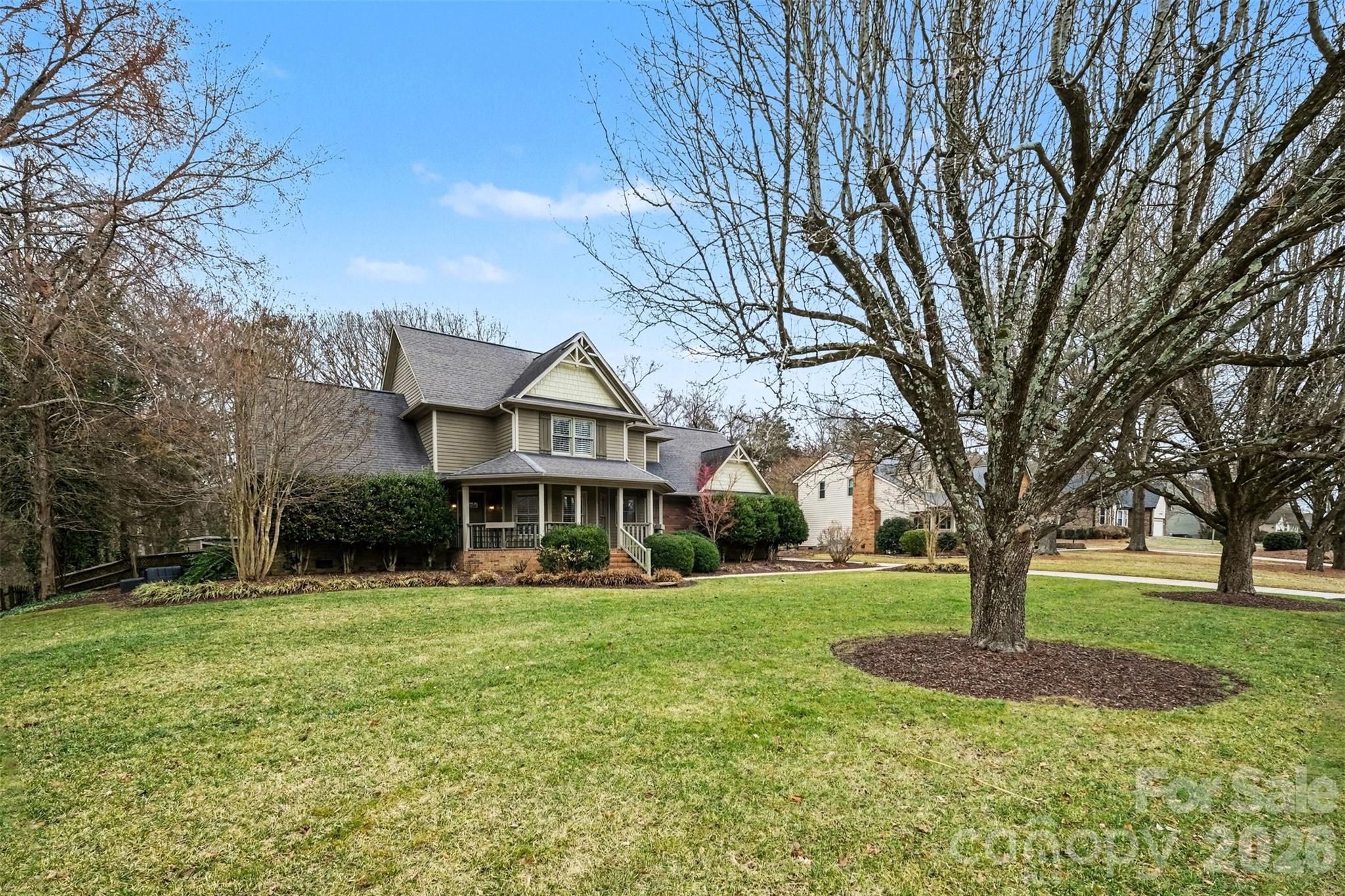 818 Mcgregor Drive NE