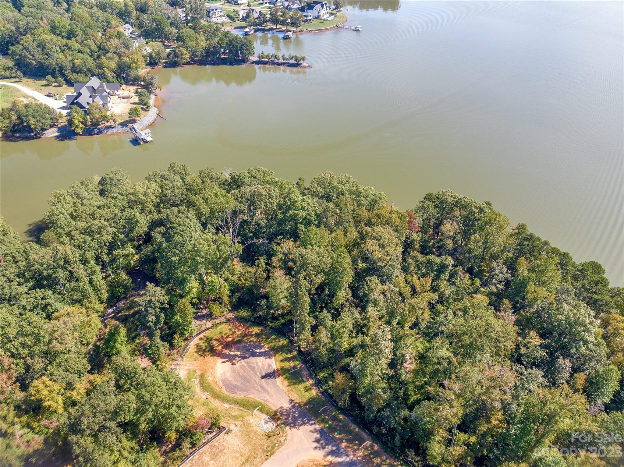 McLean - South Shore - Land