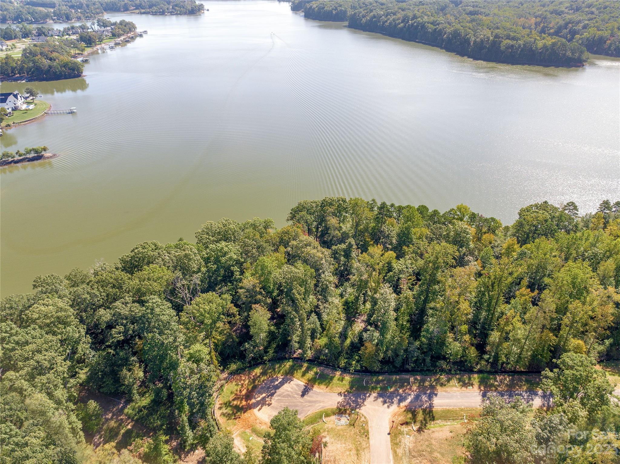 McLean - South Shore - Land