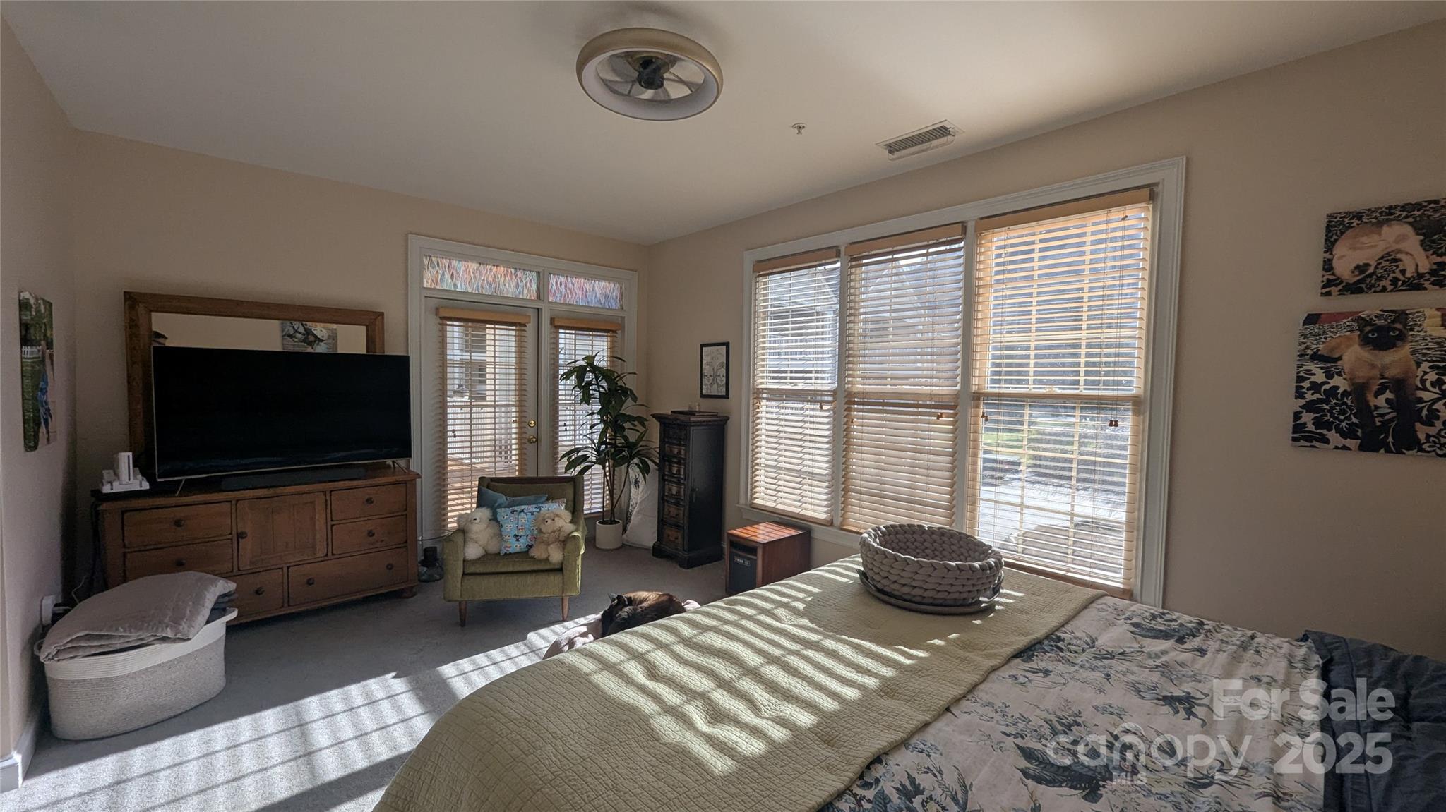 The Mountain Condominium - Residential