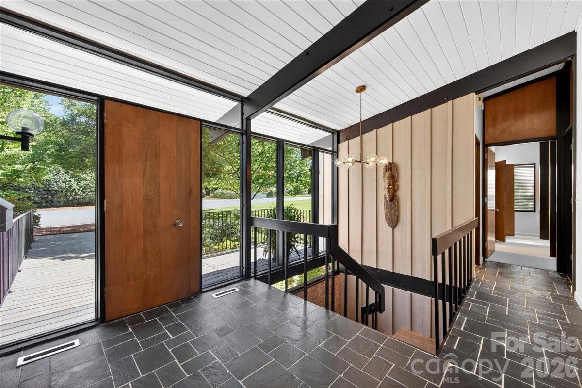 3409 Knob Hill Court