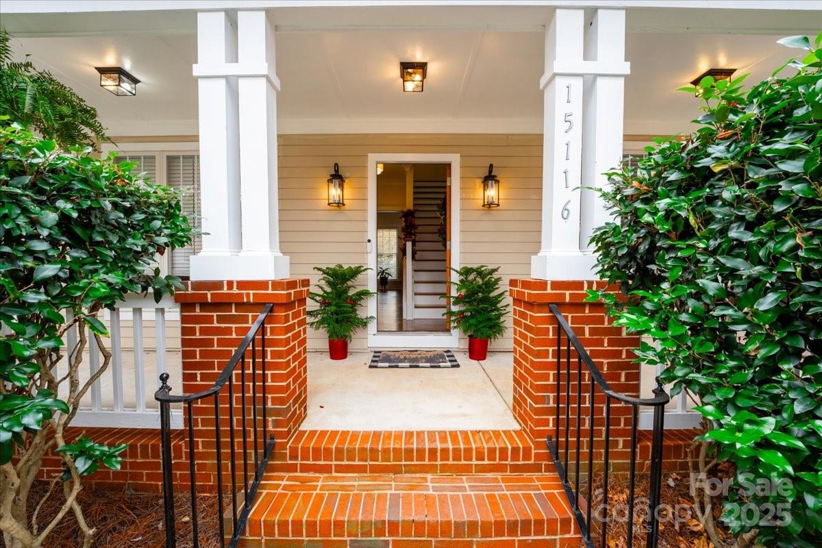 15116 Norman View Lane