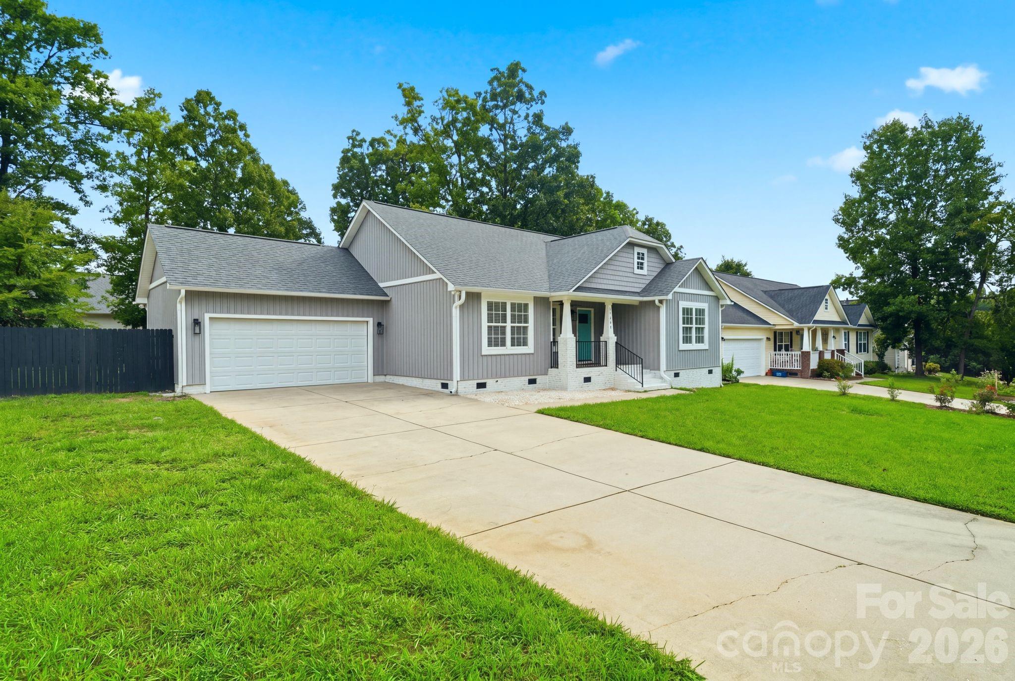 1556 Meadow Glen Lane