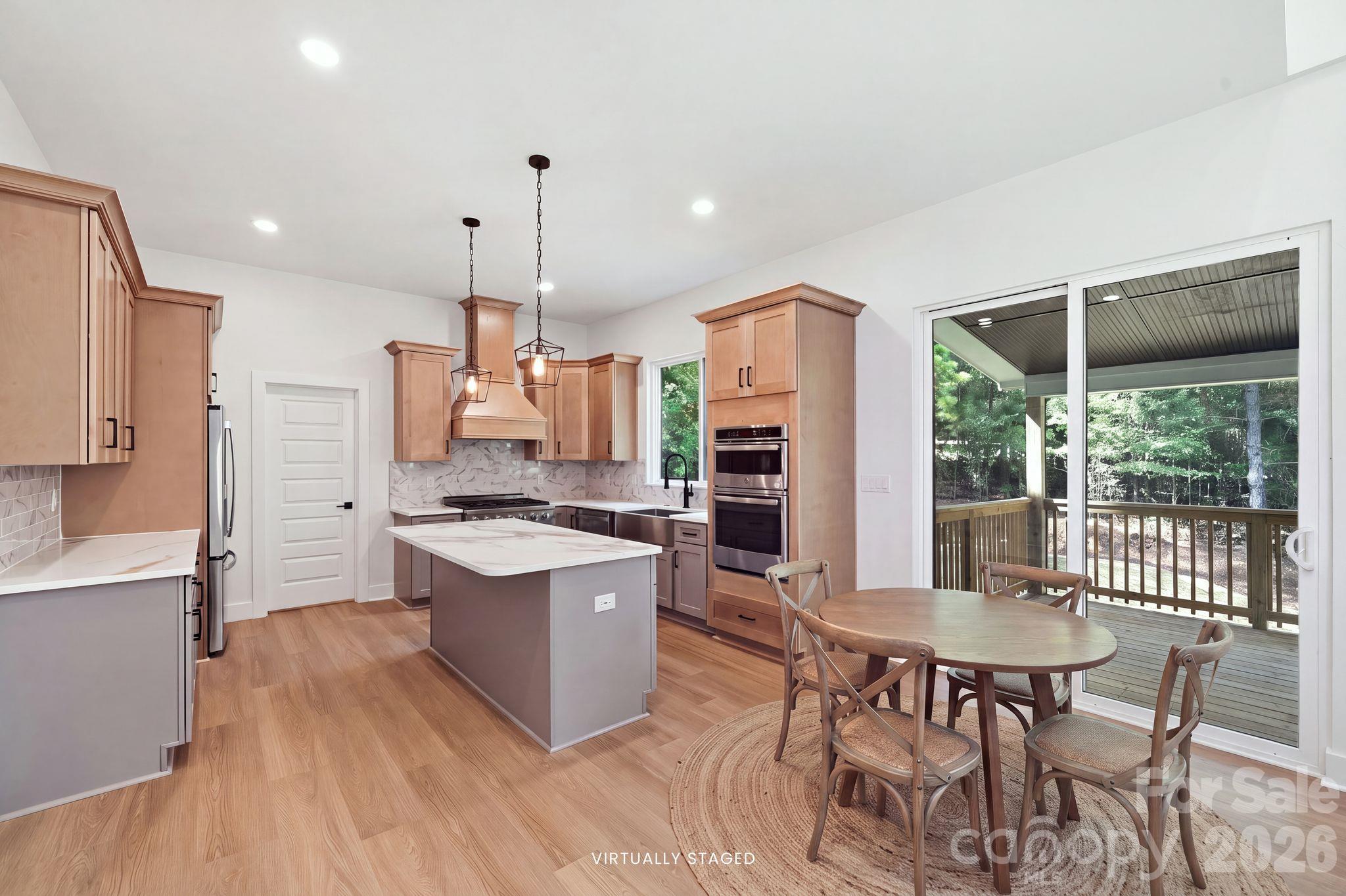 6882 Pine Moss Lane