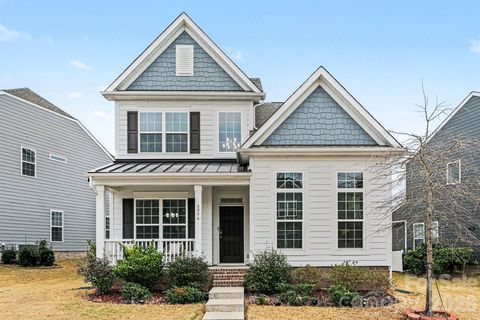 Photo of 6056 Cloverdale Drive, Tega Cay, SC 29708 (MLS # 4337885)