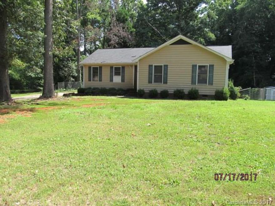 Ranch in Autumn Acres. Three Bedrooms, 2 Baths, Living Room w/Fireplace, Dining Room and Breakfast Area off Kitchen. Large Level lot Plus Covered Deck.