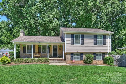 Single Family Residence in Charlotte NC 3914 Sussex Avenue.jpg