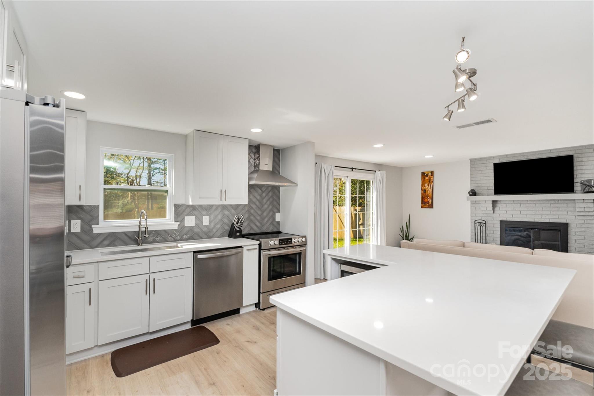 Hickory Ridge - Residential