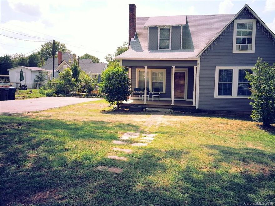 seller has accepted an offer, status will change shortly.
Move In Ready! Nice Size home for the money, this one won't last! 
 sold AS IS but no known problems. Newer roof, most of the electrical and plumbing have been replaced per seller. Buyer/buyer's agent to verify all info.  All bedrooms have ceiling fans.