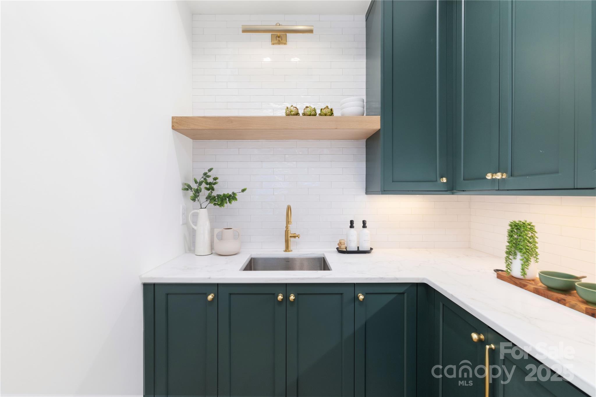 Elizabeth - Residential